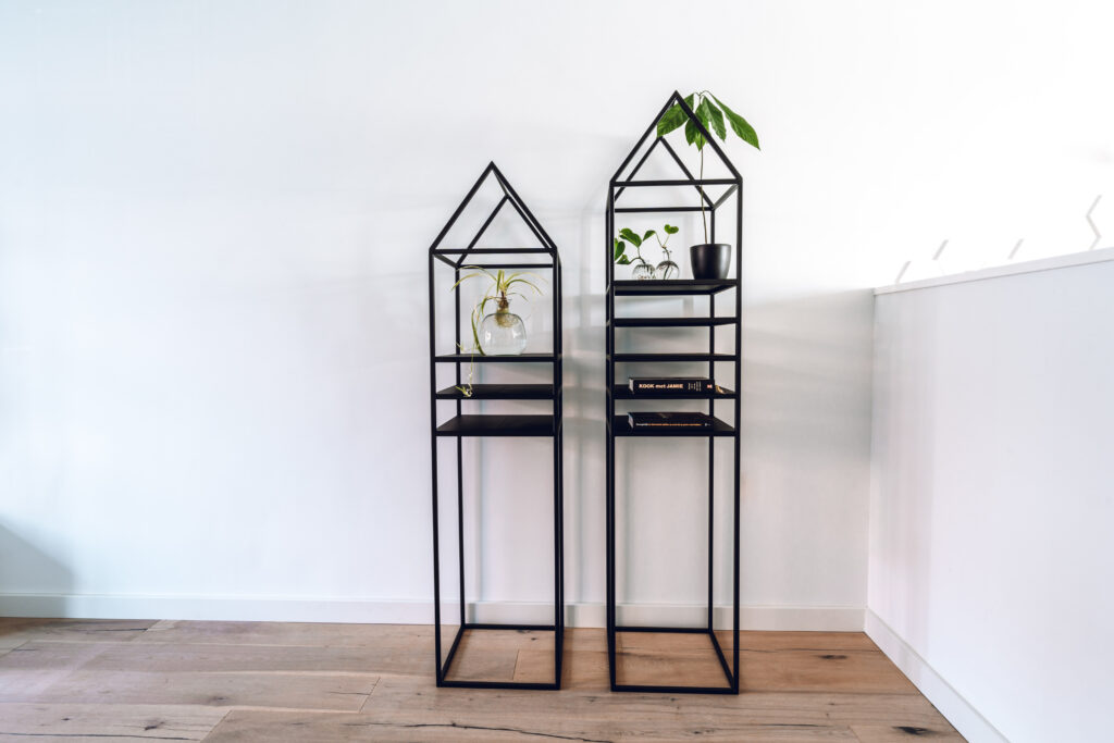 stalen display huis huisje matzwart open frame